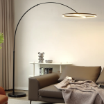Lampa łukowa do salonu