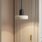 Moderne koepellamp voor minimalistische nachtkastje