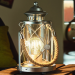 Vintage stijl verweerde zilveren lantaarn